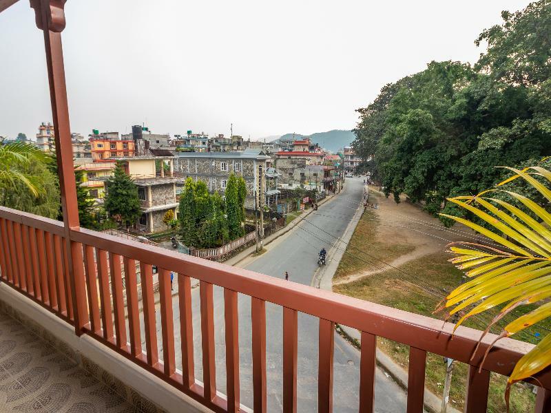 Oyo 254 White House In Hotel Pokhara Exterior photo