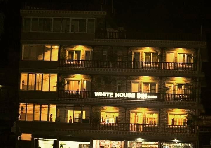 Oyo 254 White House In Hotel Pokhara Exterior photo